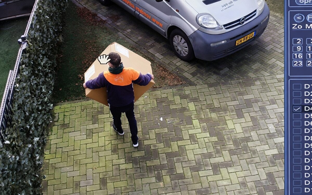 PostNL-bezorger staat voor dilemma als niemand thuis is