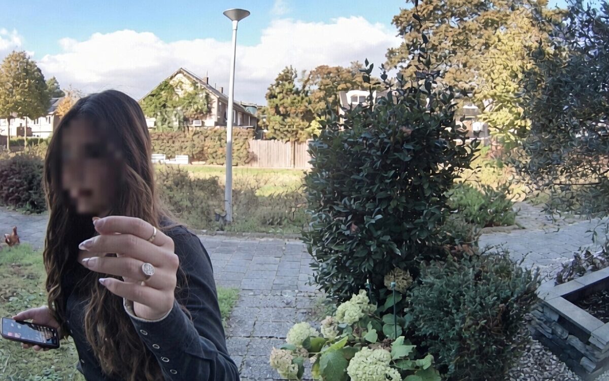 Politie zoekt jonge vrouw die bejaarde in Hatert oplichtte met babbeltruc