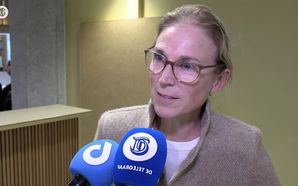 "Starters kunnen gelukkig bij hun ouders wonen": Boekholt-O’Sullivan reageert op extra woningen voor migranten