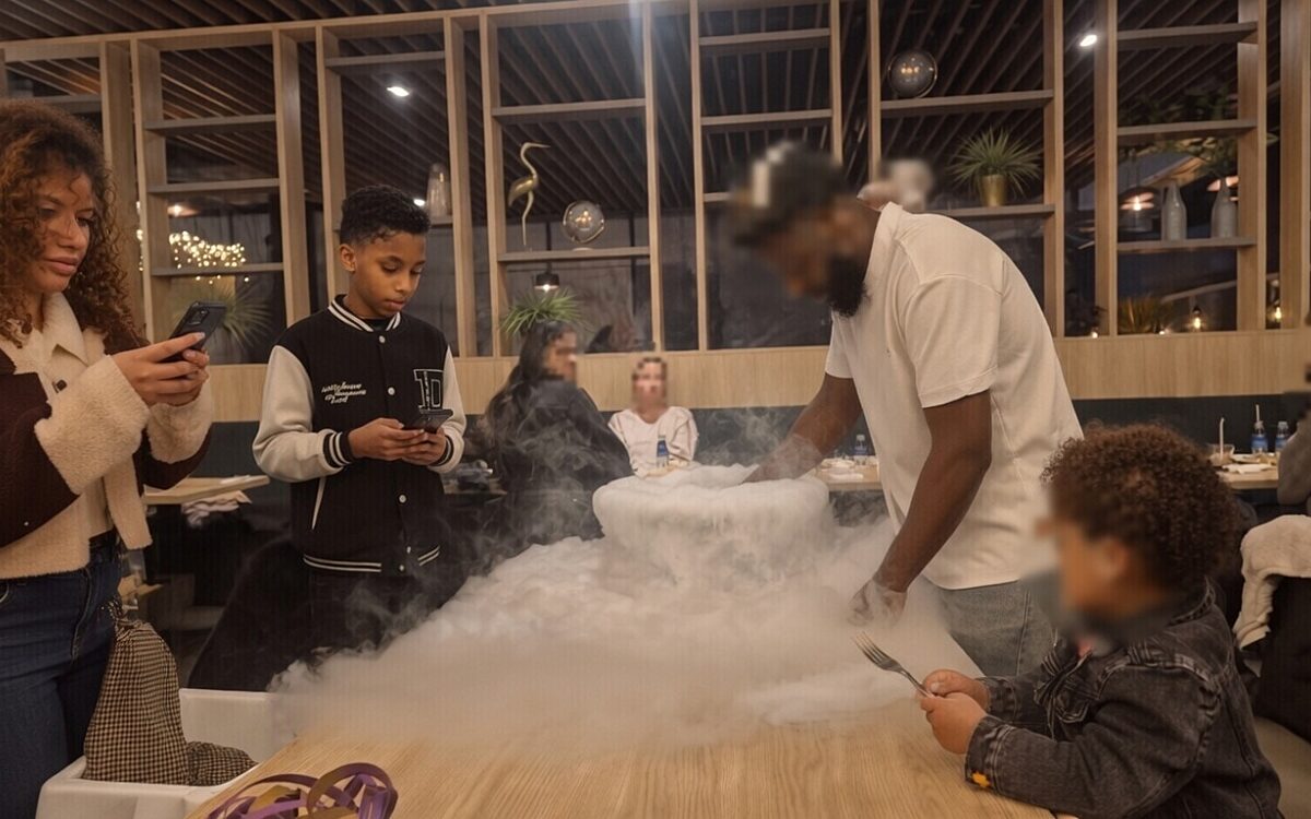 Gender reveal in een restaurant: zo gaat dat tegenwoordig gewoon