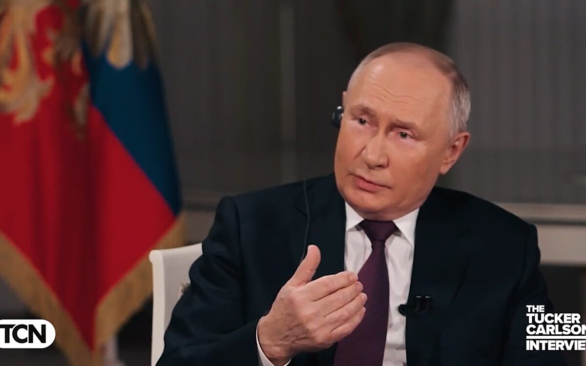 Poetin komt met oplossing voor oorlog in interview met Tucker Carlson
