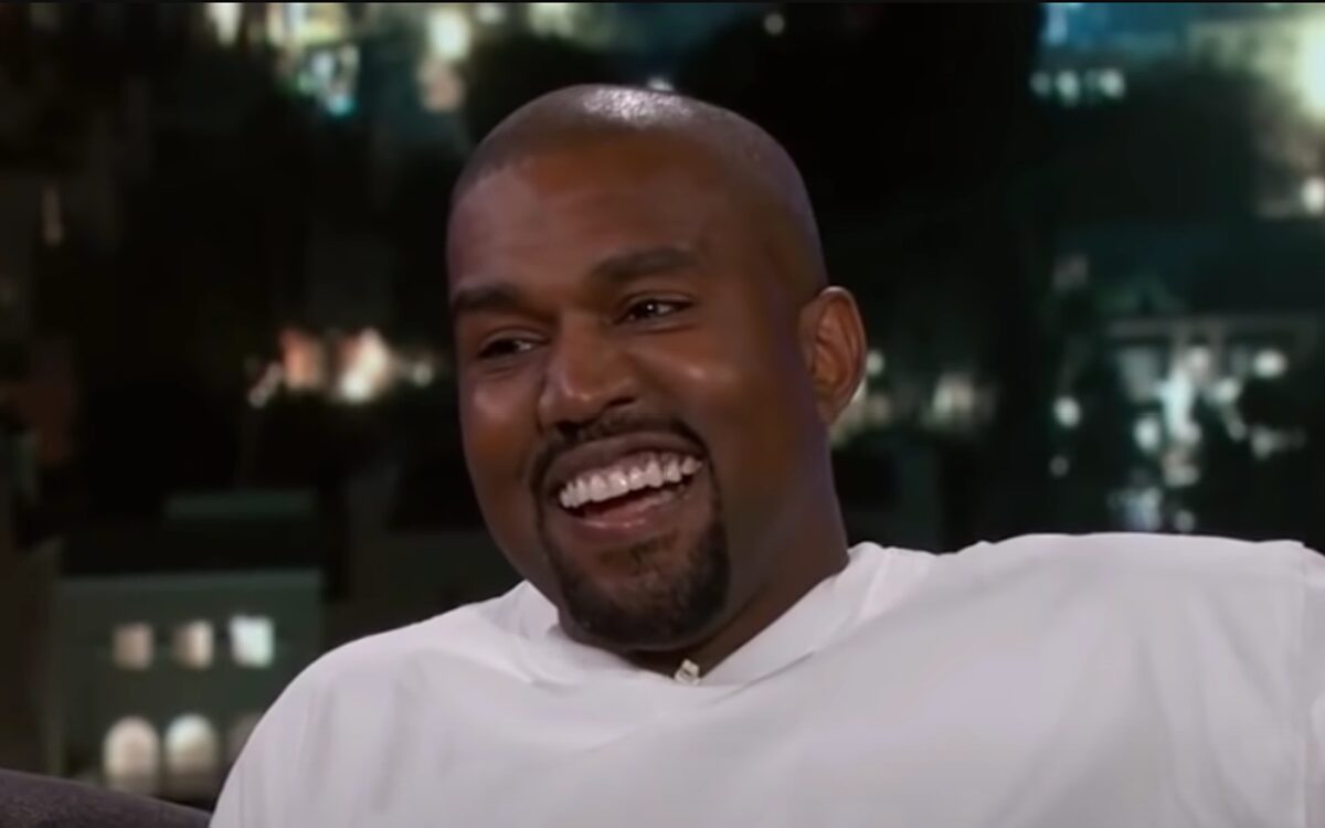 Zien: Vrouw Kanye West loopt er opnieuw net-niet-naakt bij