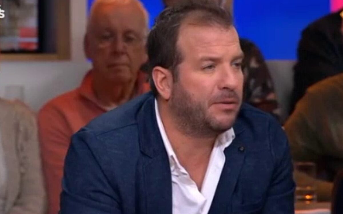 Kijkers ergeren zich aan 'dronken' Rafael van der Vaart bij Studio Voetbal