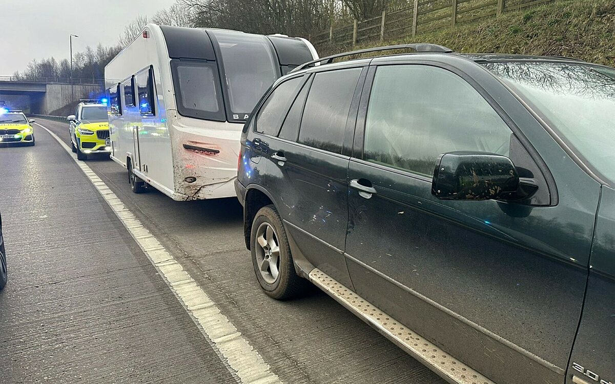 Britse jongen (11) rijdt met BMW en gestolen caravan op de snelweg