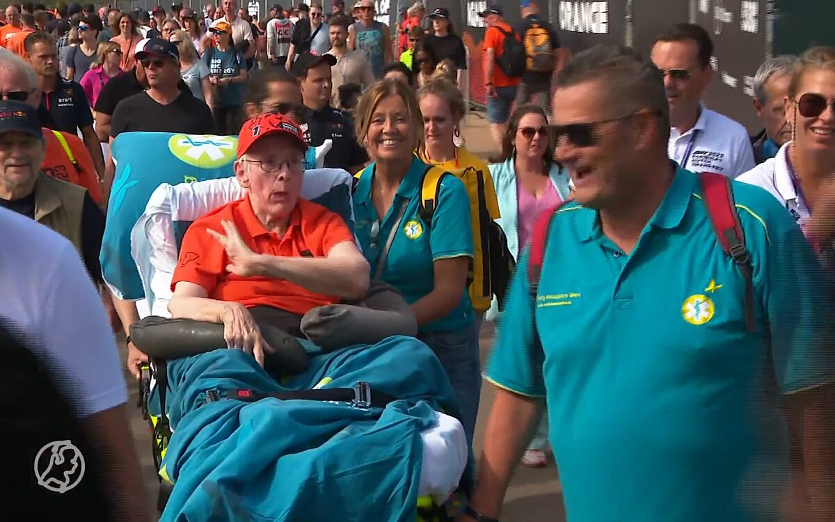 Video: Terminaal zieke Anke kan nog één keer naar Max Verstappen kijken bij #DutchGP