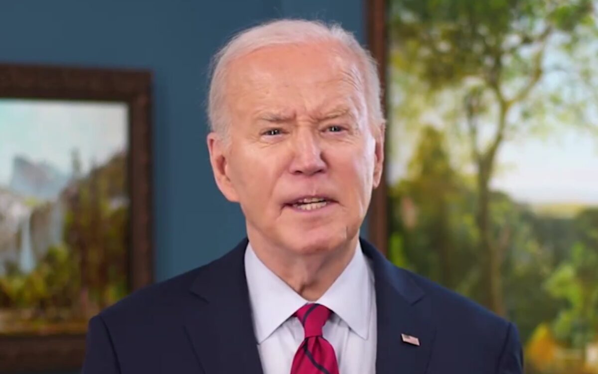 Zien: Biden daagt Trump in video uit om te debatteren, Trump reageert: 'Hij kan geen twee zinnen samenvoegen!'