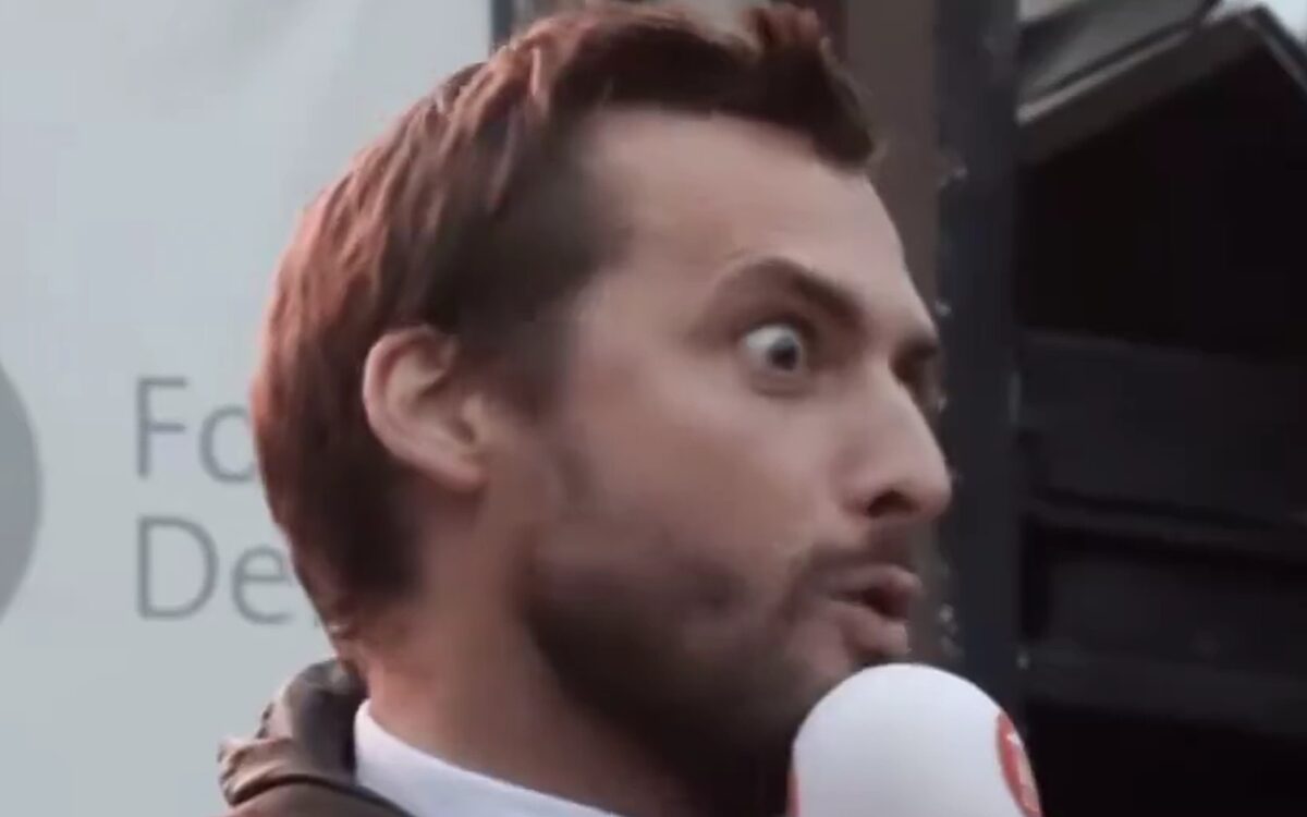 Een 'overspannen' Baudet krijgt kritische vragen van FvD-publiek: 'Nou en?'