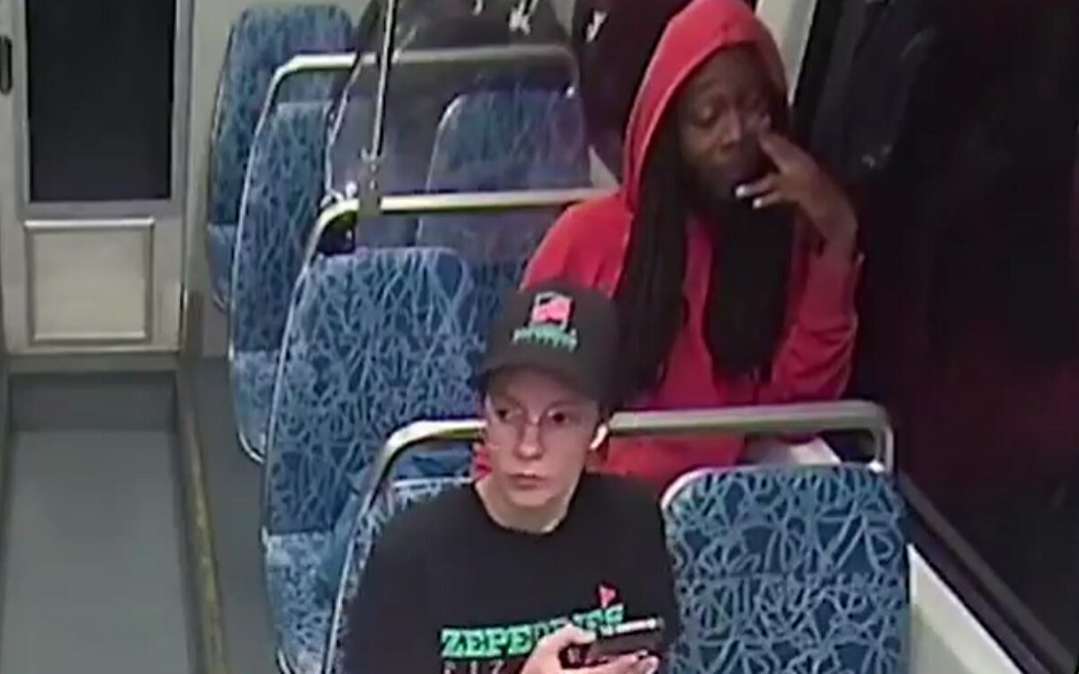 Oekraïense vrouw doodgestoken in trein, media zwijgen als het graf