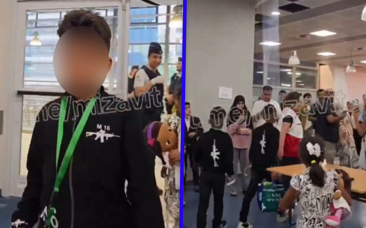 Kinderen uit Gaza verwelkomd in België met truien vol M16-geweren