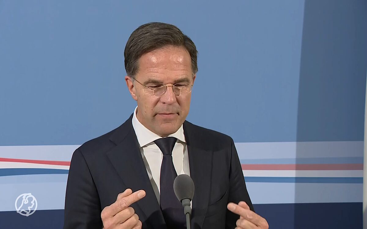 Rutte geïrriteerd: 'Vlag Israël ophangen is toch het minste wat we kunnen doen?'