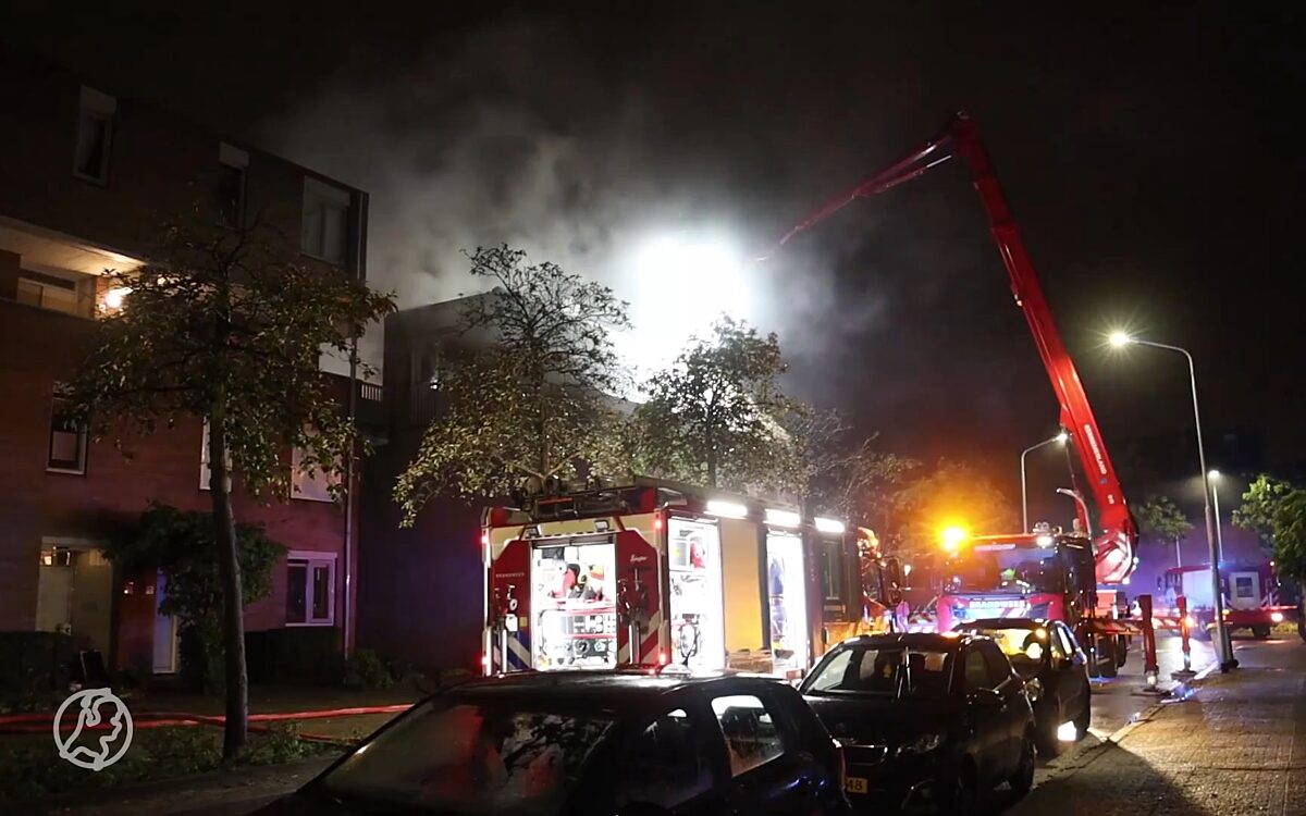 Bewoner zwaargewond na explosie in appartement Hoofddorp