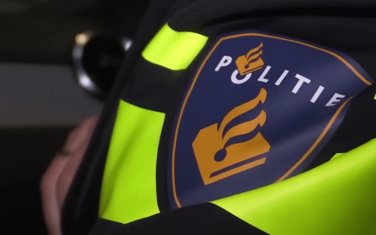 Video: Dode en twee gewonden door auto te water in Gouda