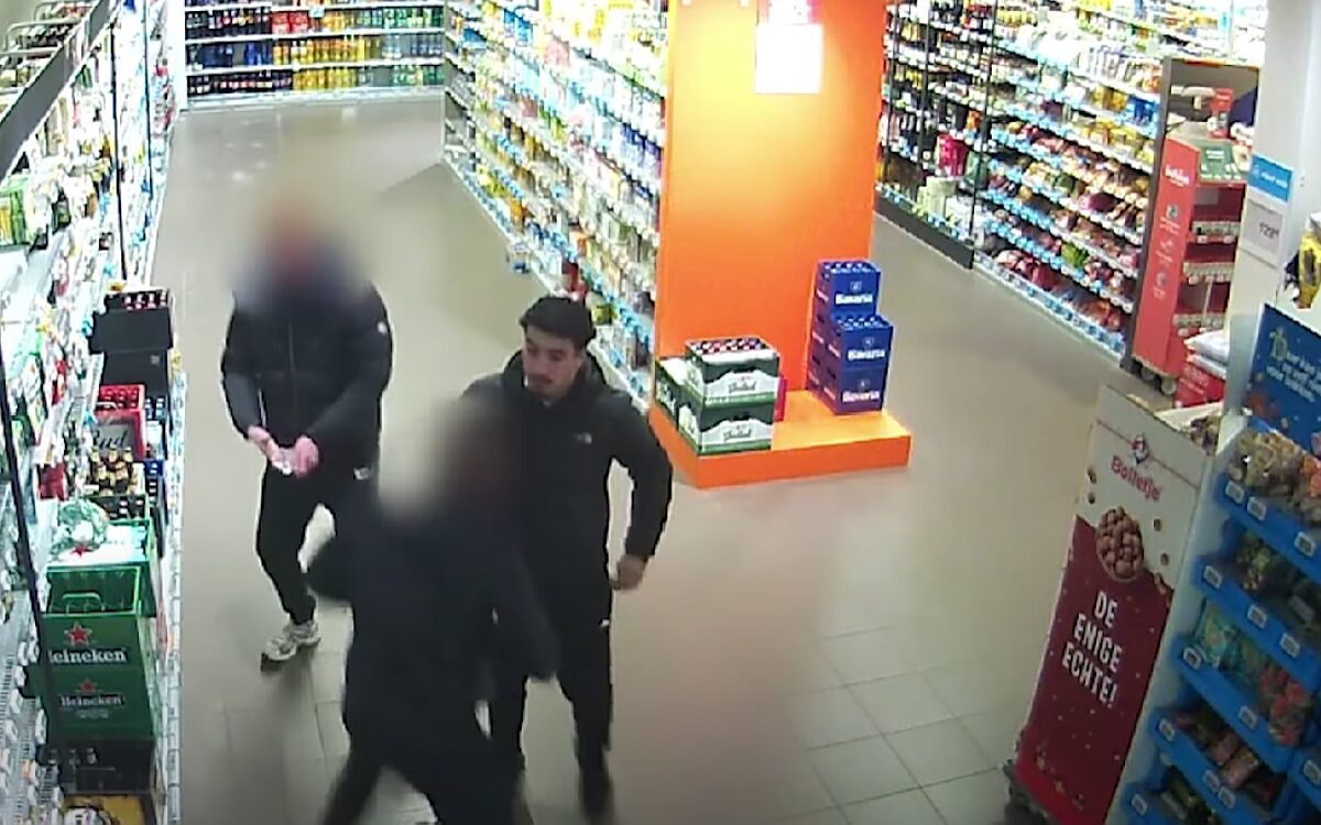 Video: Mishandeling in Albert Heijn in Ede, dader wordt gezocht
