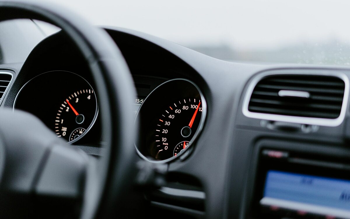 Meeste auto-inbraken in november: in deze gemeenten loopt jouw auto het meeste gevaar