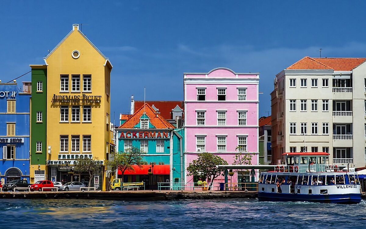 Medewerker van Koninklijke Marechaussee omgekomen bij gewapende woningoverval op Curaçao