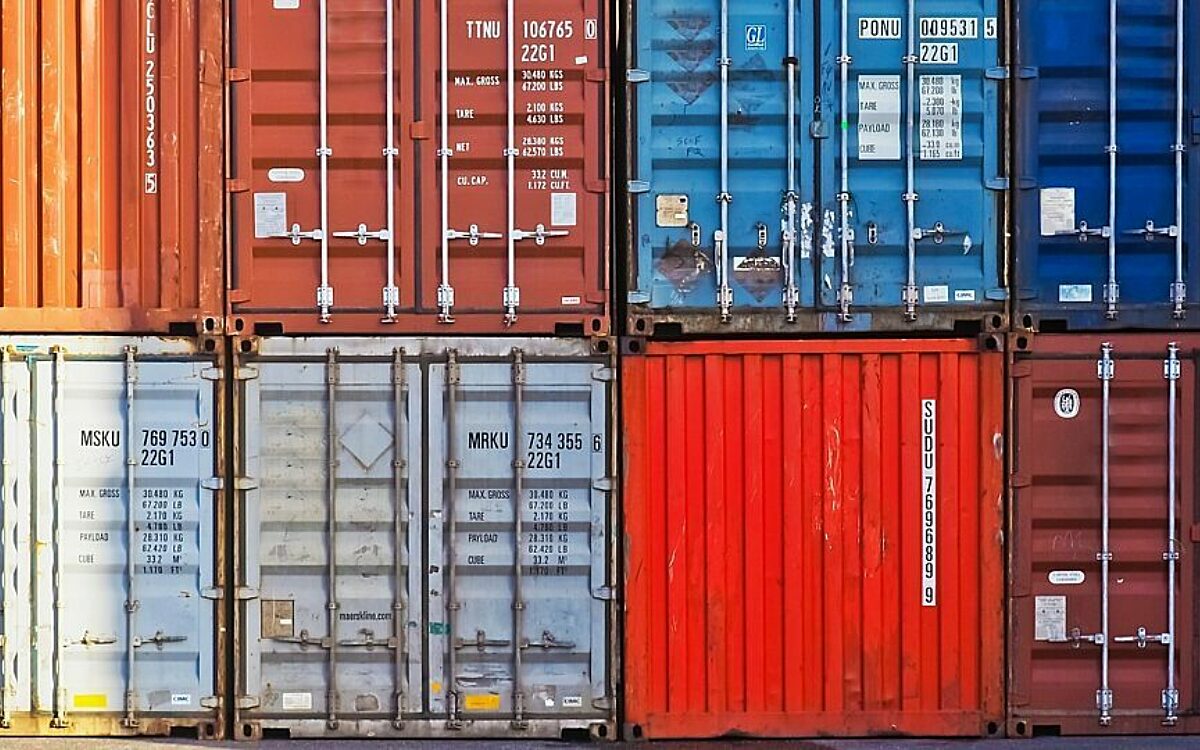 Bizar: 14-jarige drugsuithaler gepakt in Rotterdamse haven