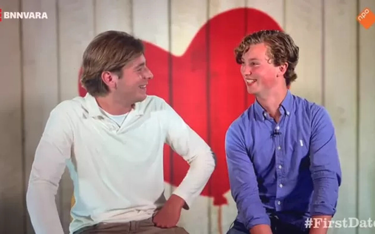 Vrienden weten First Dates te misleiden en gaan op nepdate in programma