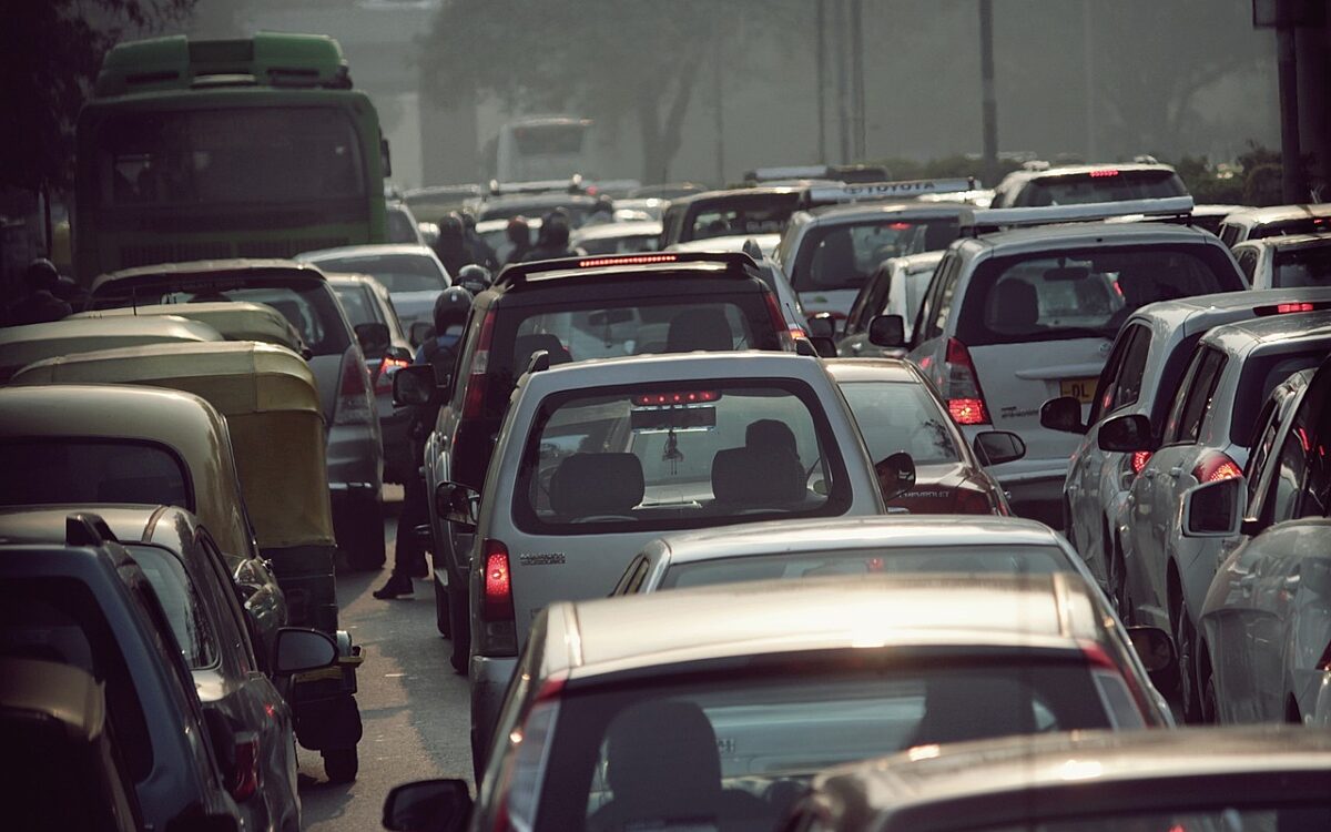 Bus stort 200 meter naar beneden in India, zeker 36 doden