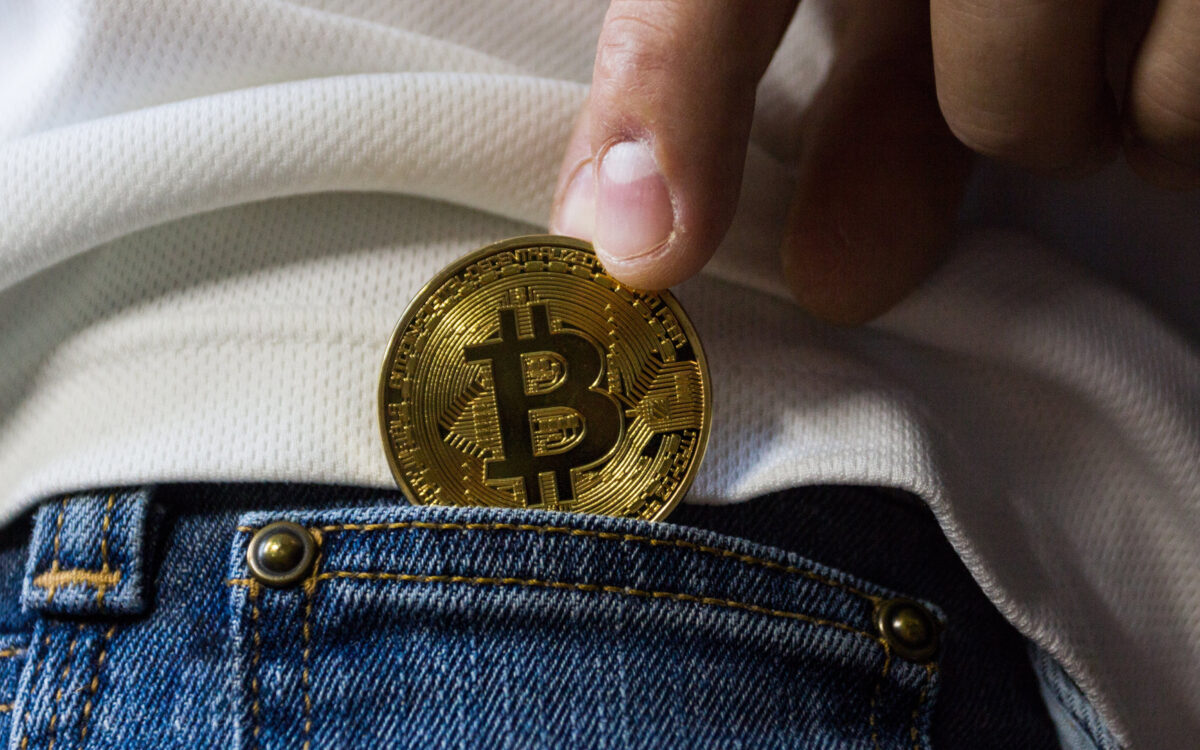 Cryptohandelaar uit Hengelo spoorloos verdwenen met miljoenen van klanten