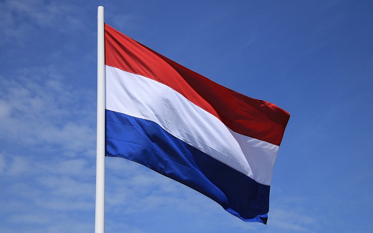 '1 op de 5 Nederlanders wil omverwerping van de overheid'
