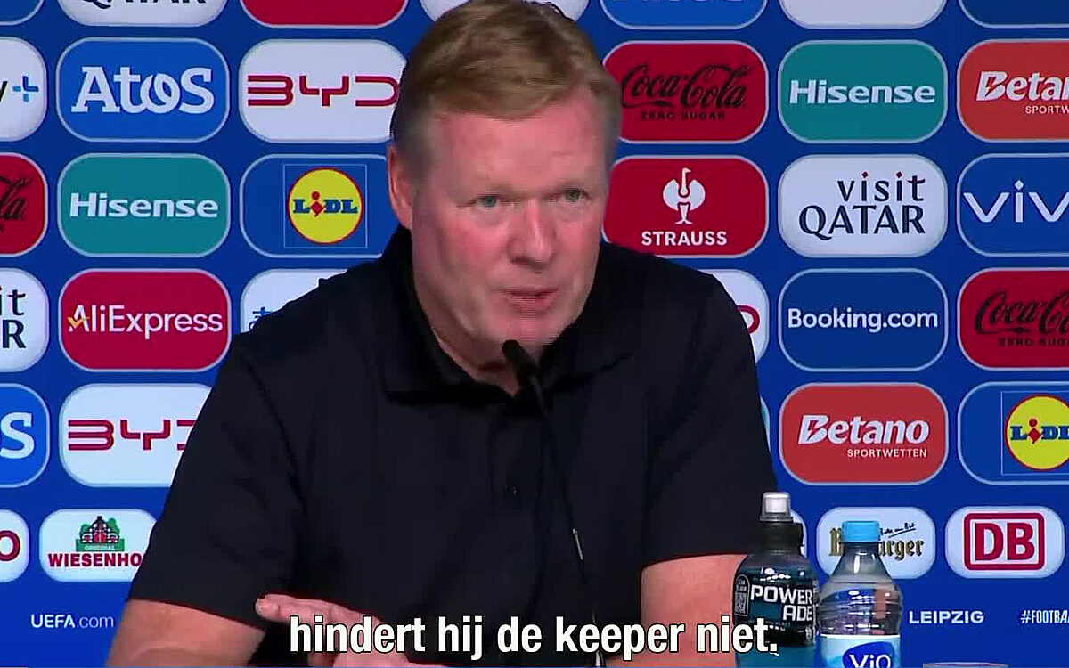 Ronald Koeman reageert op het afgekeurde doelpunt van Xavi Simons