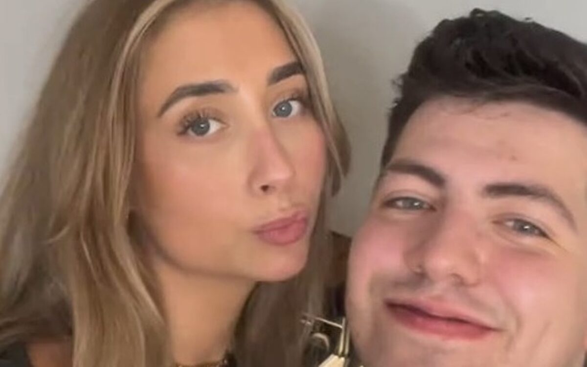 Man wint een privé-sessie met een OF-model en neemt zijn vriendin mee