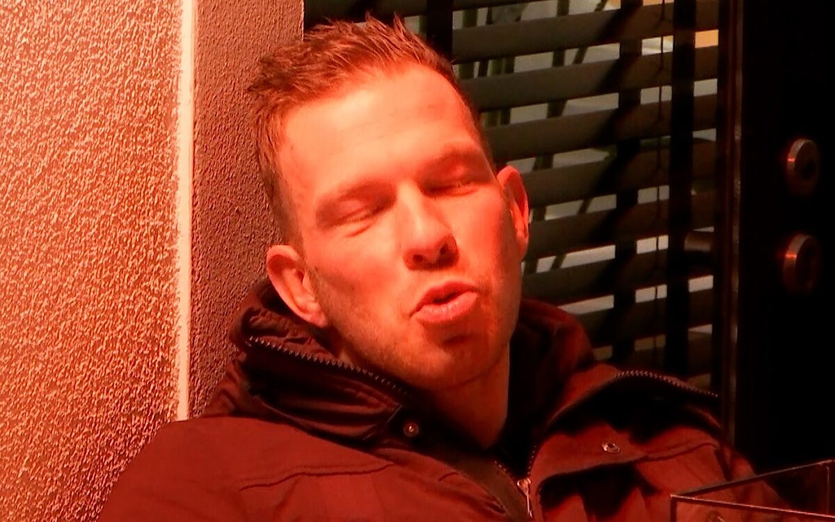 Ondertussen bij Lang Leve de Liefde: Pieter geeft zoencursus