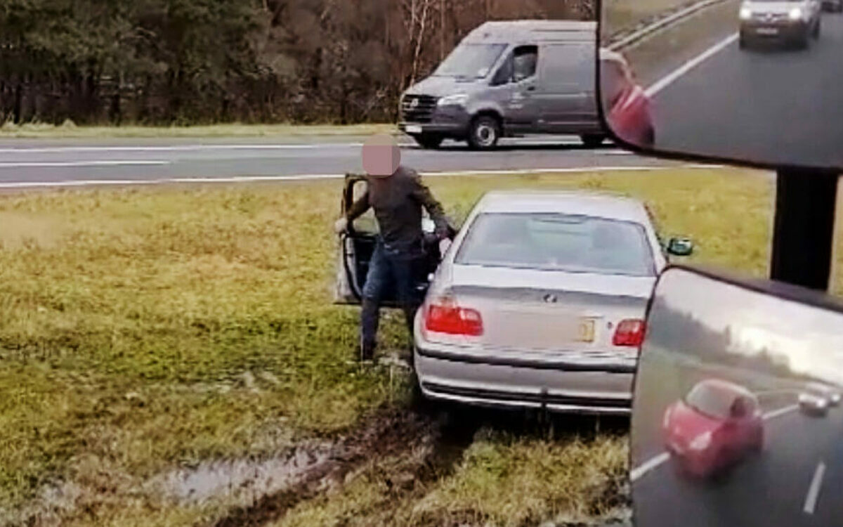 BMW-rijder denkt file te slim af te zijn, maar belandt in de blubber