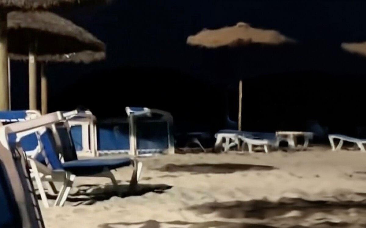 Toeristen betrapt op het strand van Magaluf in de late uurtjes