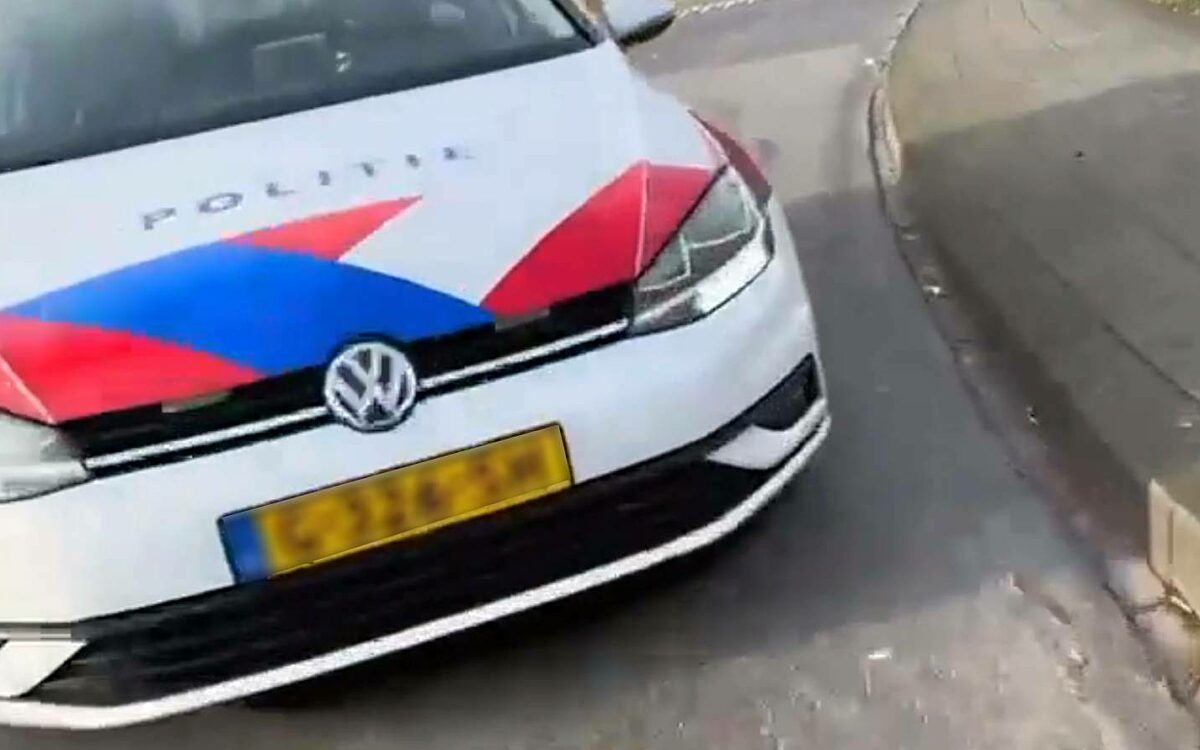 Jongen (12) door politie van zijn sokken gereden: agenten zien fatbike en sturen aan op klap