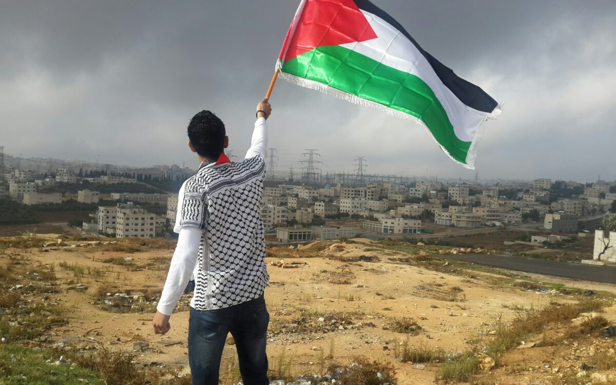 Internationale hulpverleners gedood bij luchtaanval Gaza, Israël start onderzoek