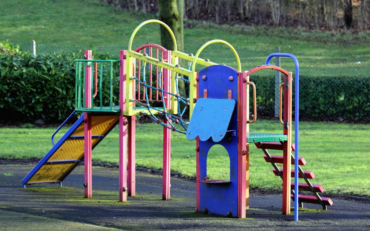 Duits dorpje in shock door laffe kindermoord: Joel (6) doodgestoken tijdens speeluitje