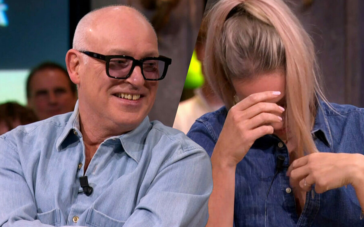 René wordt afgeleid door blousje van Hélène 'Ik zou dat knoopje dicht doen, lieverd!'