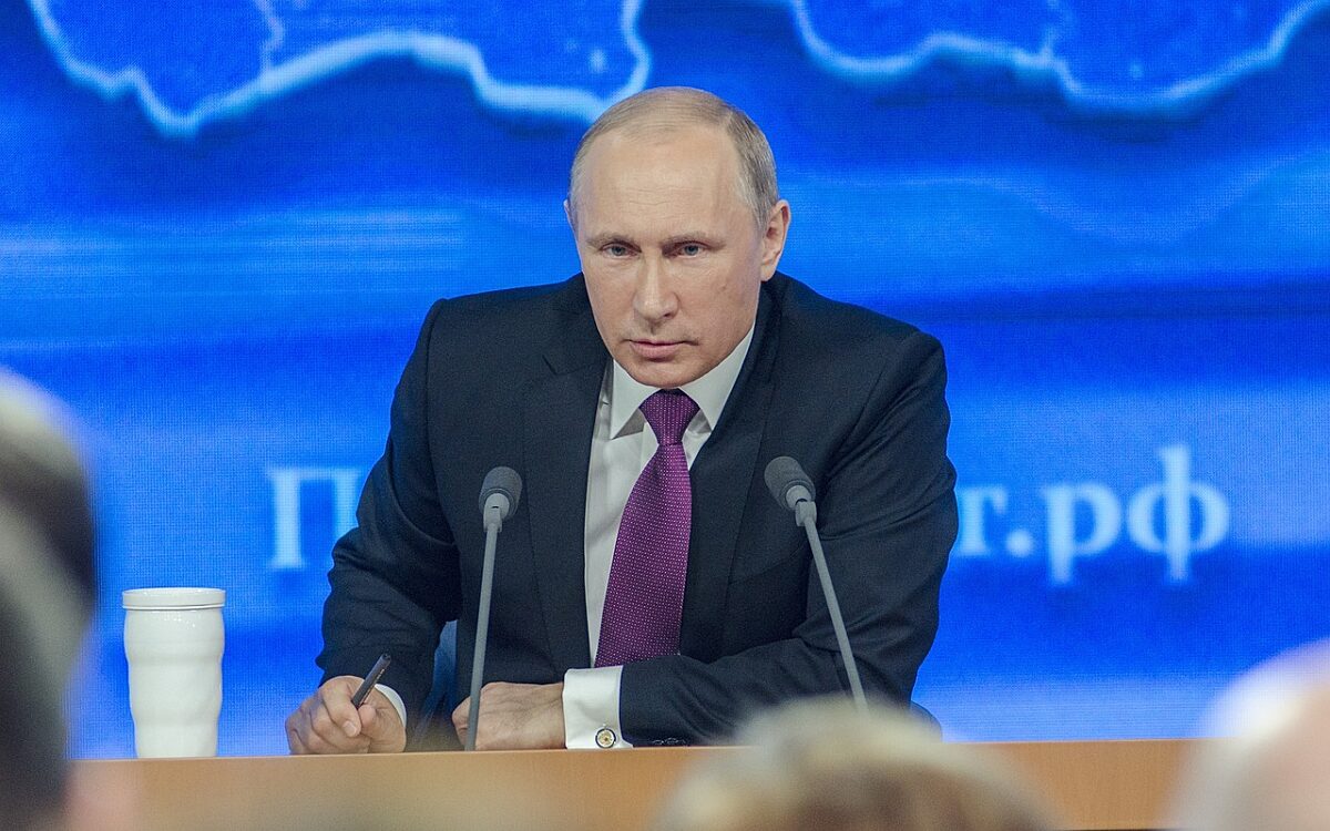 Russische anti-Poetin-milities vallen Rusland binnen vanuit Oekraïne