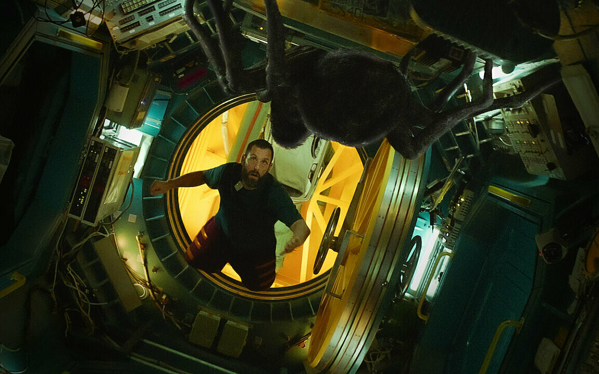 Adam Sandler speelt eenzame ruimtevaarder in Spaceman