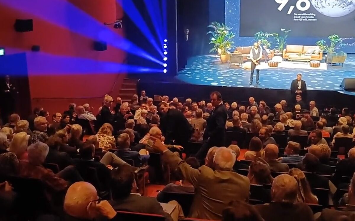 Activisten en schreeuwende hoogleraren: het was chaos op de Klimaattop van Elsevier