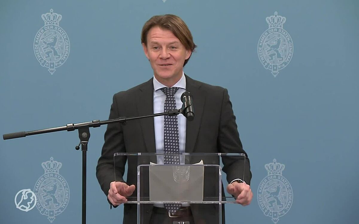 Video: Informateur Kim Putters begonnen aan 'lastige opdracht'