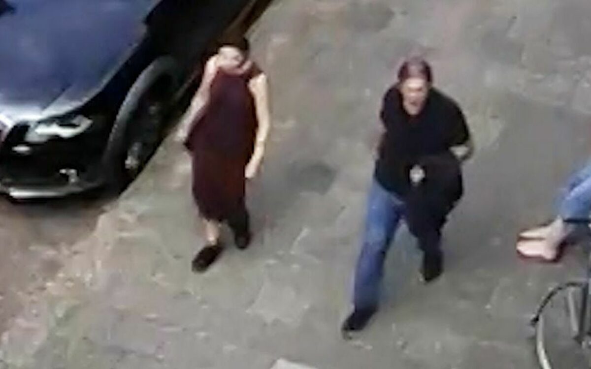 Politie zoekt man en vrouw die samen met kinderen 87-jarige vrouw beroofden