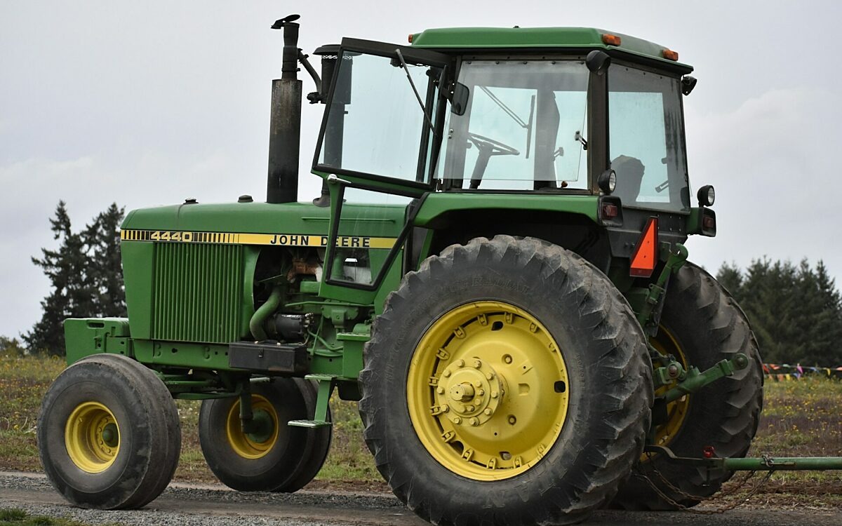 Beelden: Boeren blokkeren toegang tot haven Antwerpen