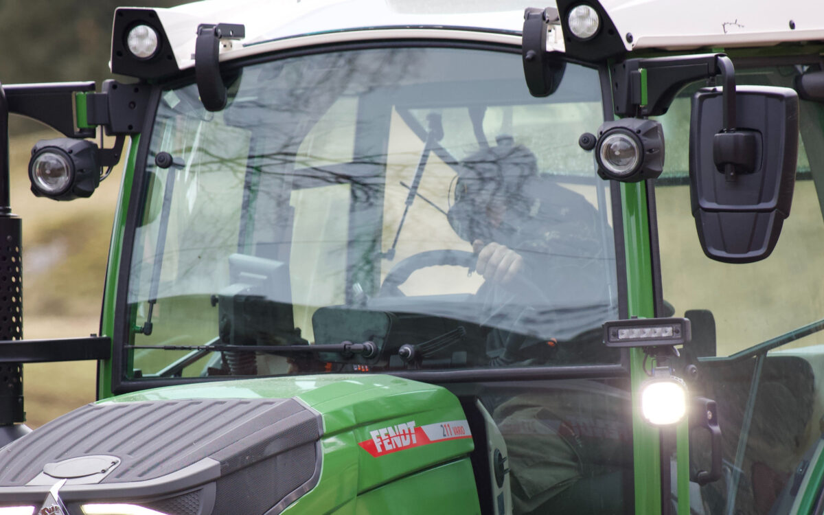 Op tractor schietende agent krijgt 80 uur taakstraf