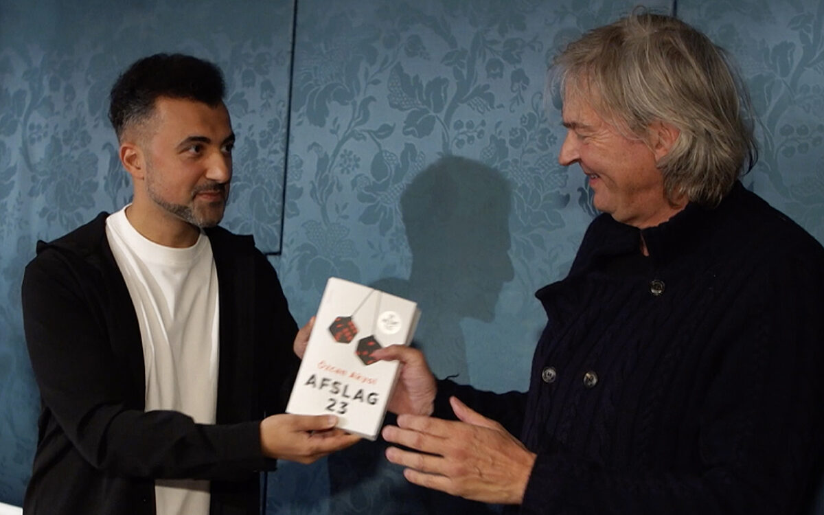 Feest van gecancelden bij boekpresentatie Özcan Akyol
