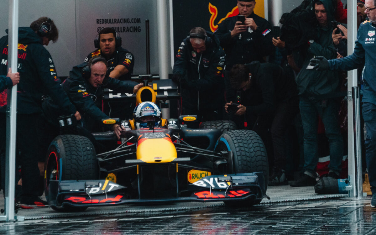 Iconische bolide van Verstappen staat te koop