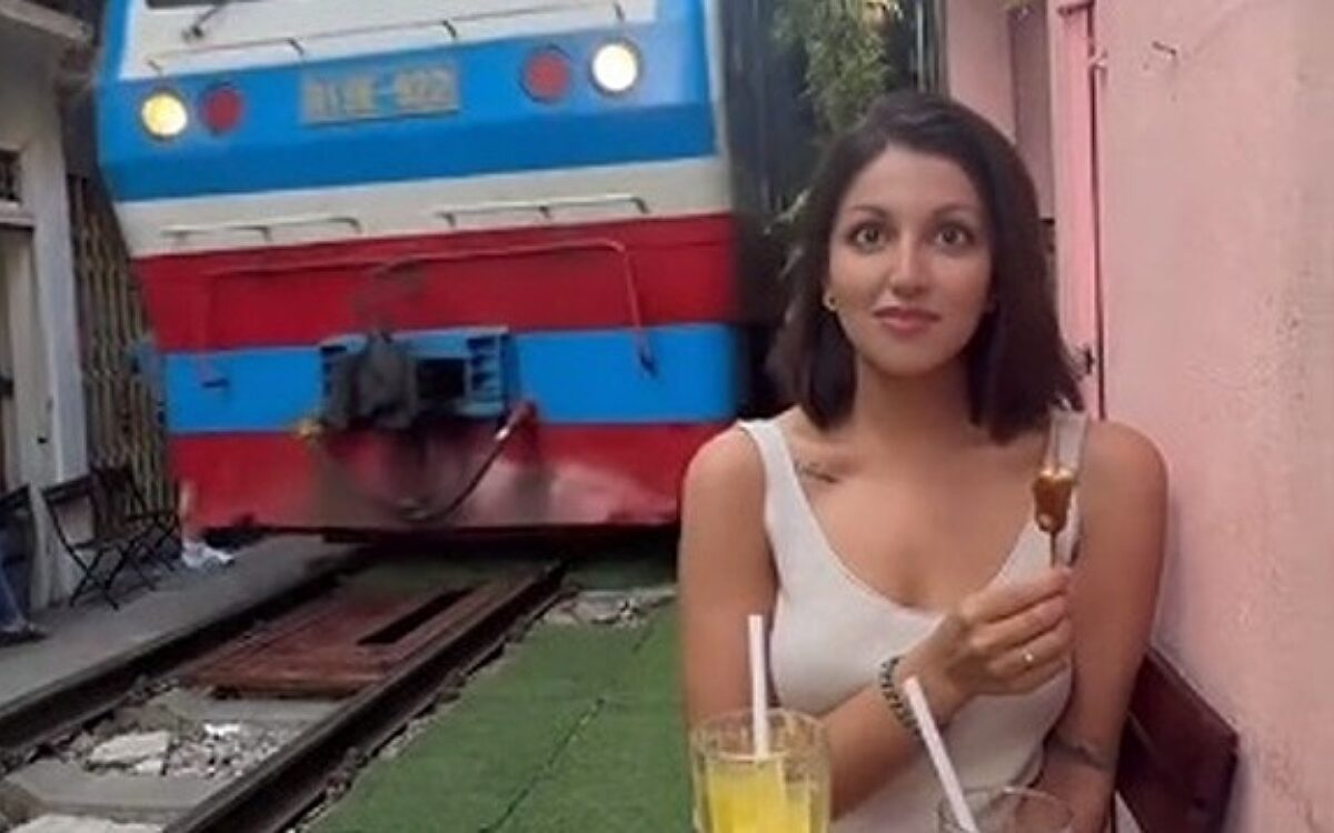 Viral: Een gezellig terrasje in Vietnam, op een paar centimeter van een rijdende trein