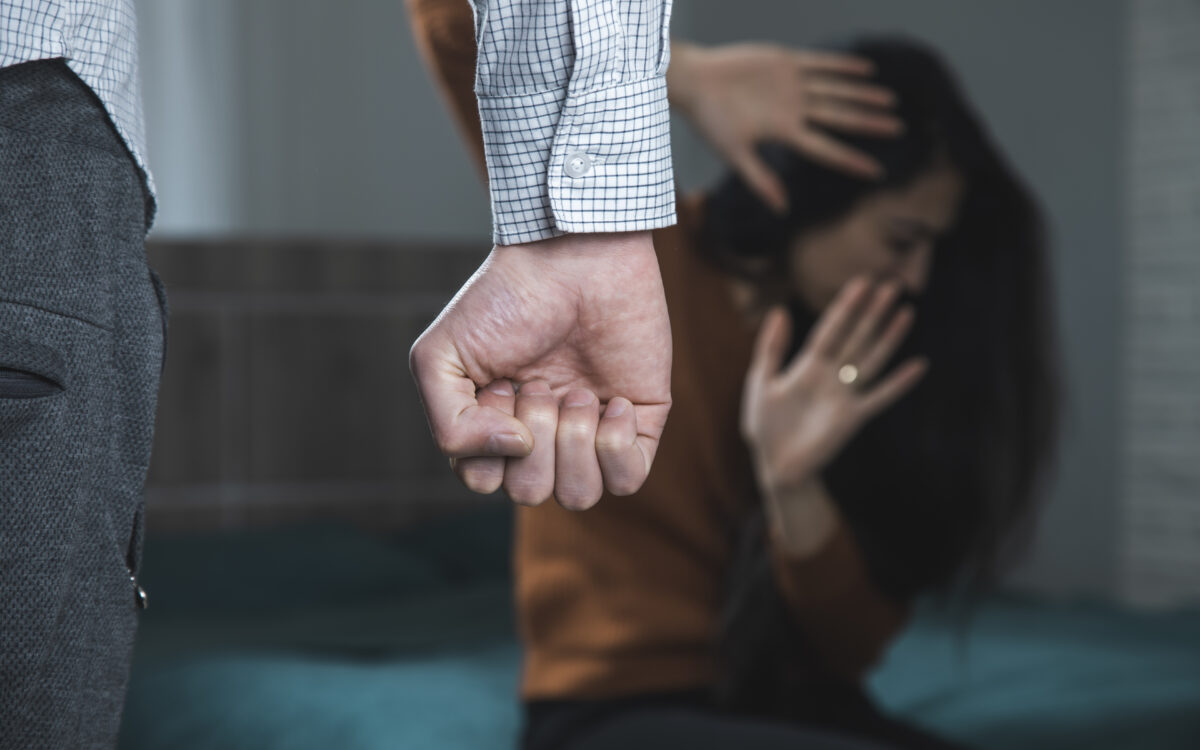 Piepjonge meisjes (11 en 12) seksueel misbruikt door bloedeigen vader
