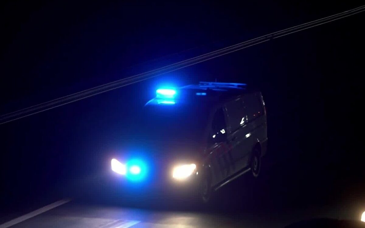 Voetganger door meerdere auto's aangereden op A1