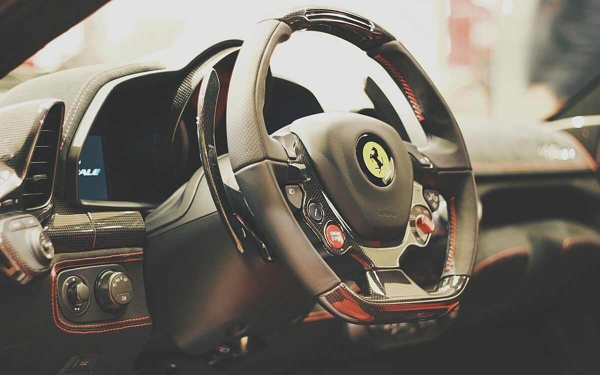 Eerste elektrische Ferrari gaat minstens 500.000 euro kosten