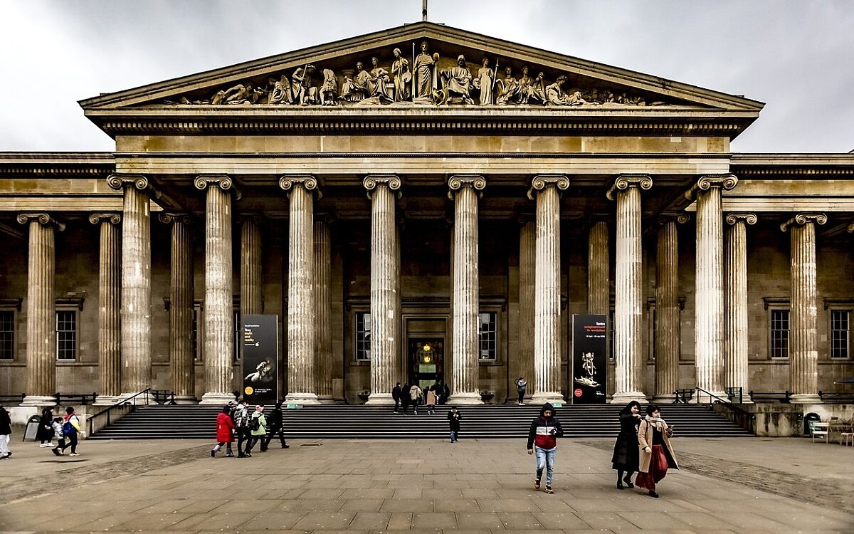 British Museum beschuldigt oud-medewerker van stelen 1800 museumstukken