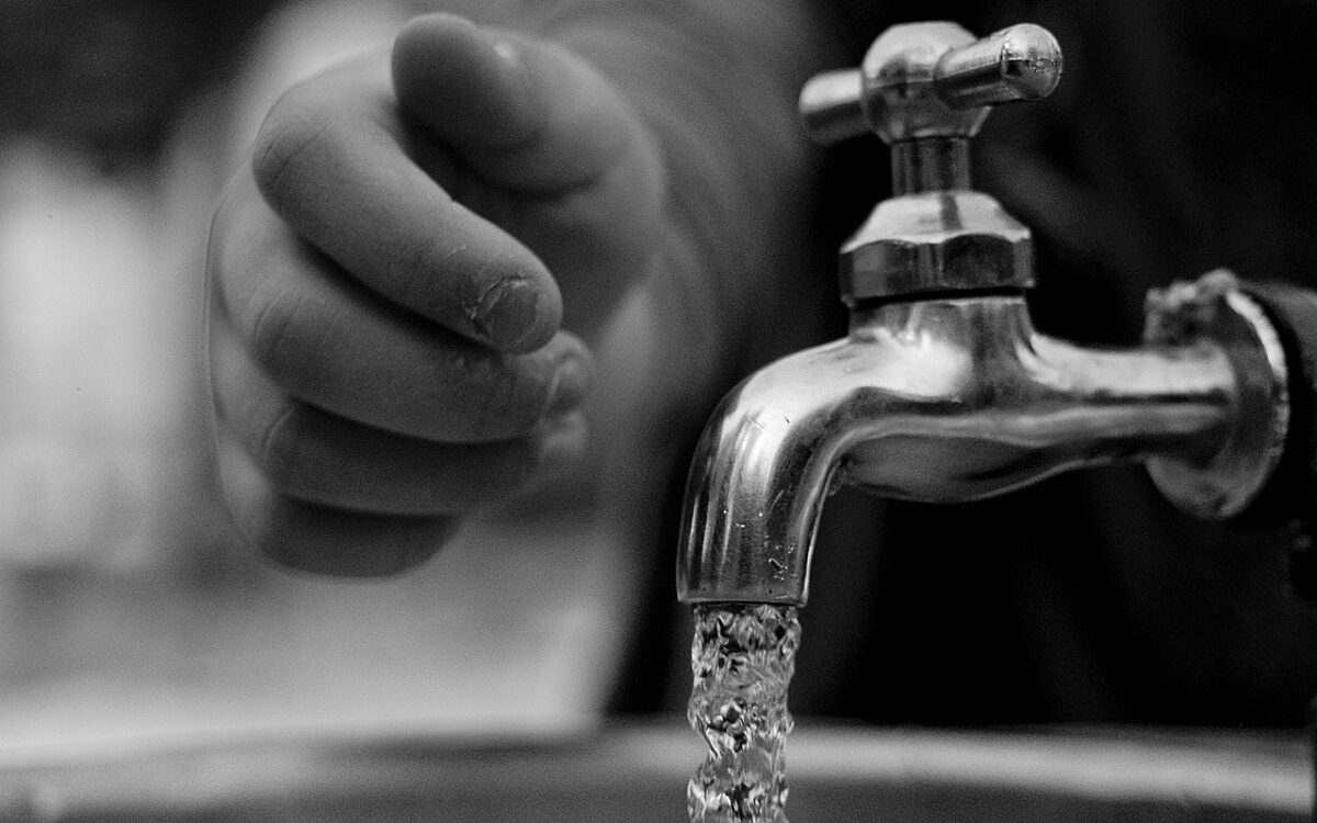 Honderdduizenden huishoudens dreigen zonder drinkwater te zitten door overheidsregels