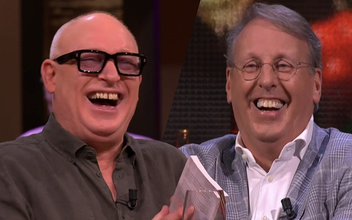 René ondervraagt Chris Woerts over seksleven: ‘Doe jij je bril af?’