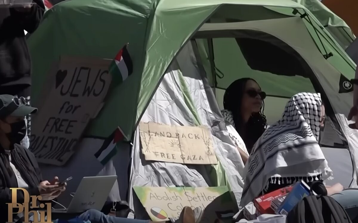 Achter de schermen van de studentenprotesten: Wie trekt er aan de touwtjes?
